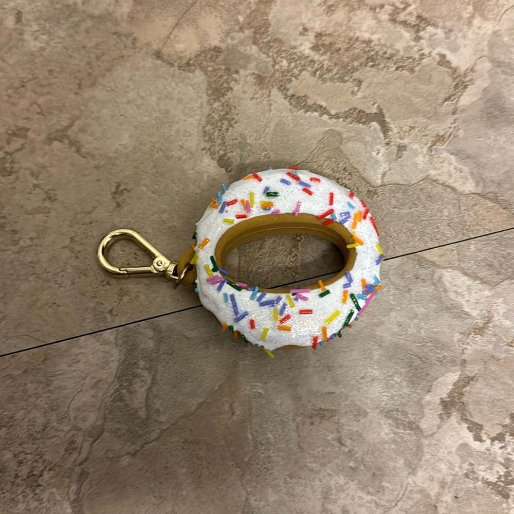 Bath and body works hand sanitizer holder